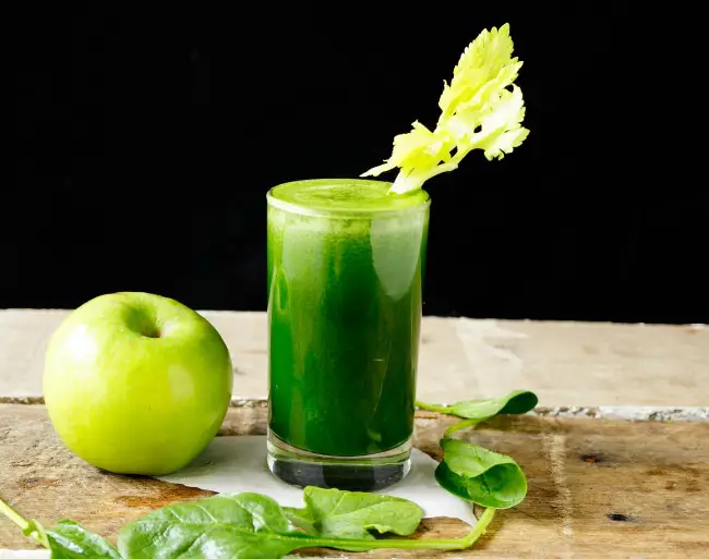 Greens to the rescue slowjuicer recept
